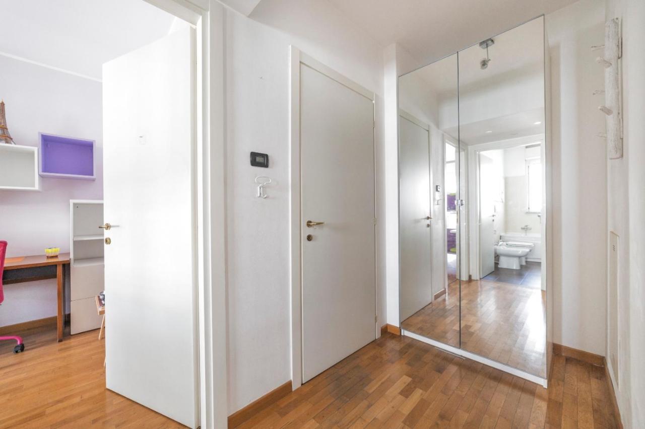 Milano Rogoredo Apartment With Garage Eksteriør billede