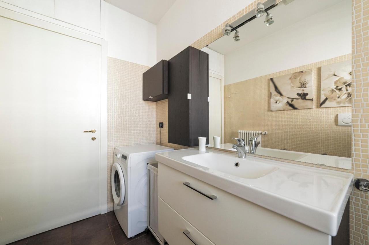Milano Rogoredo Apartment With Garage Eksteriør billede